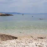 C Istria فيلة *