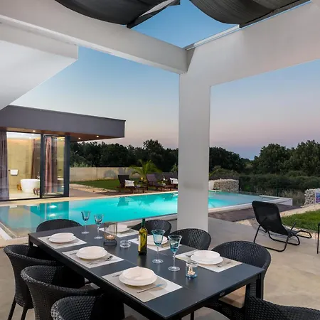 C Istria Villa *
