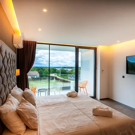 Villa C Istria